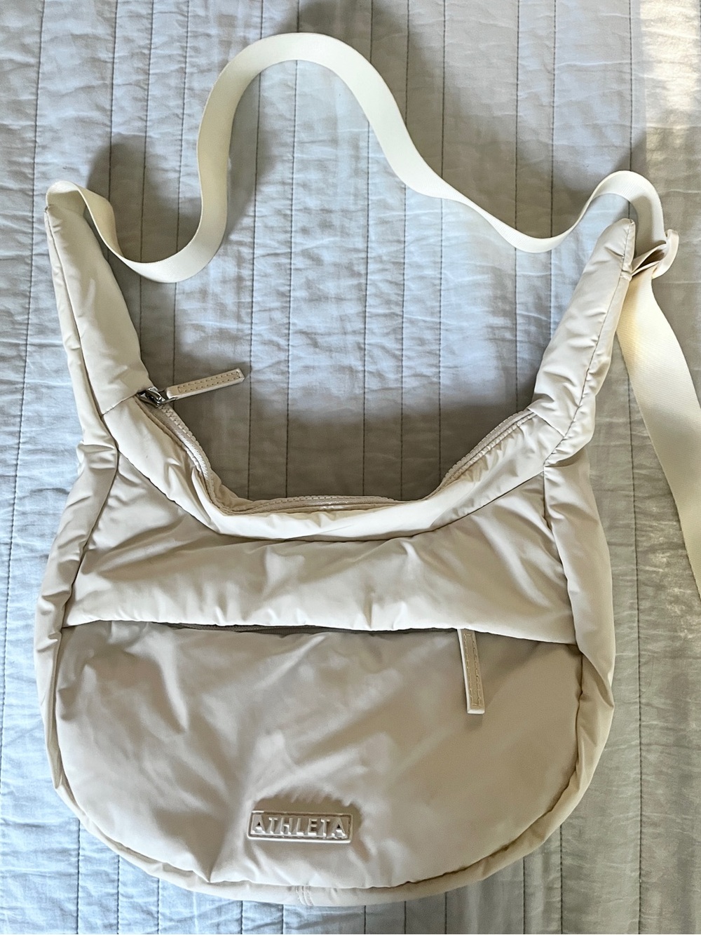 Athleta Padded Crescent Bag